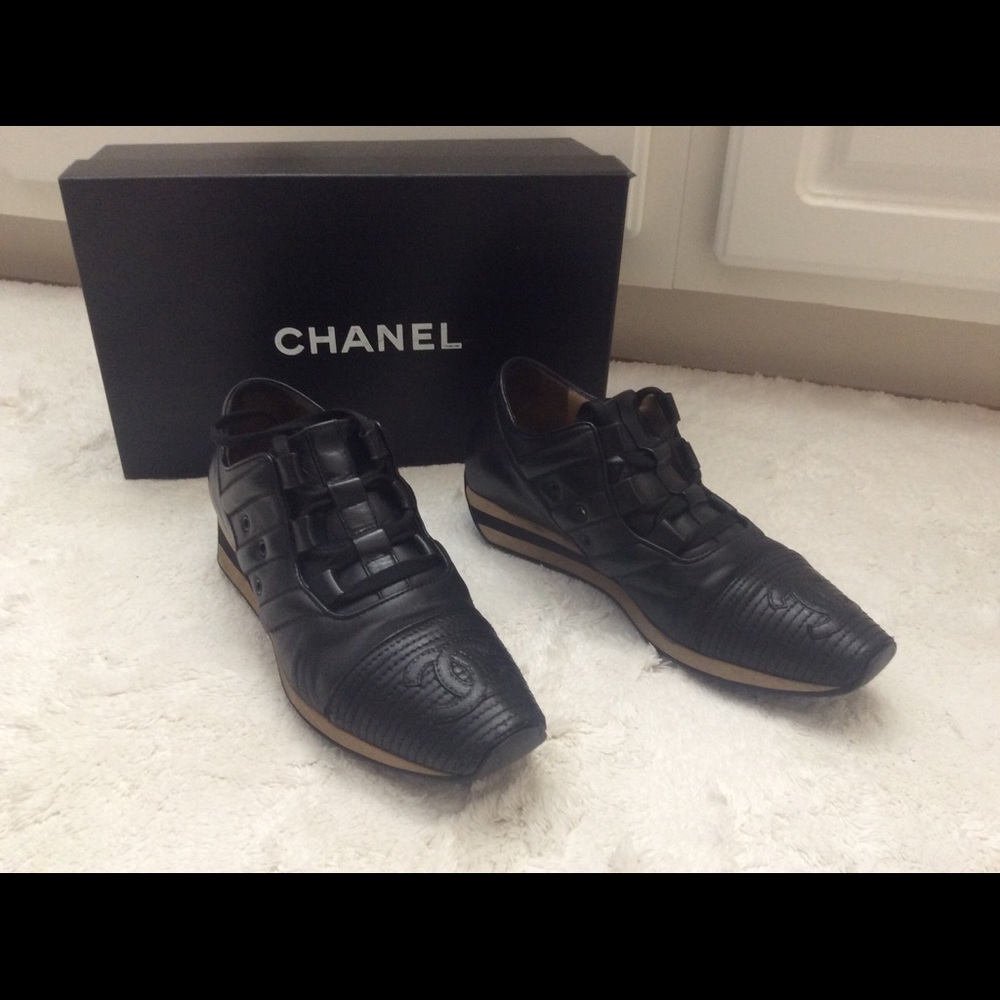 CHANEL black leather sneakers